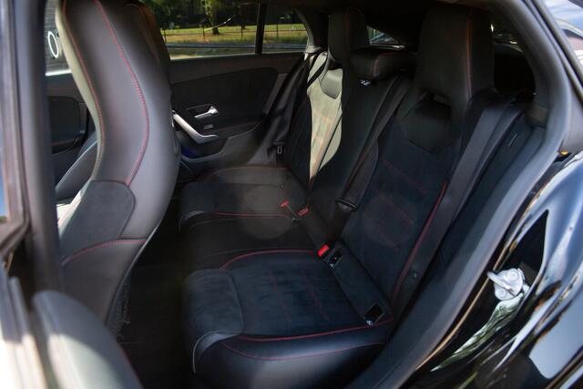 Mercedes-Benz Cla Shooting Brake 220 Advantage AMG Pakket , Widescreen, Sfeerverlichting,