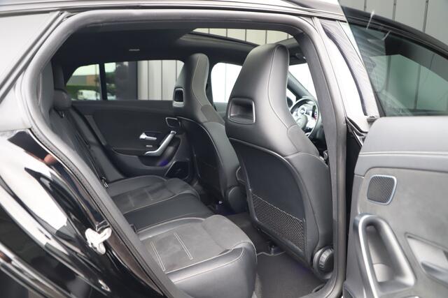 Mercedes-Benz Cla Shooting Brake 250e AMG | 218PK | Pano | Burmester | Keyless-go | Memory | Sfeerverlichting | Stoelverw. | Multibeam | Trekhaak | 2020.