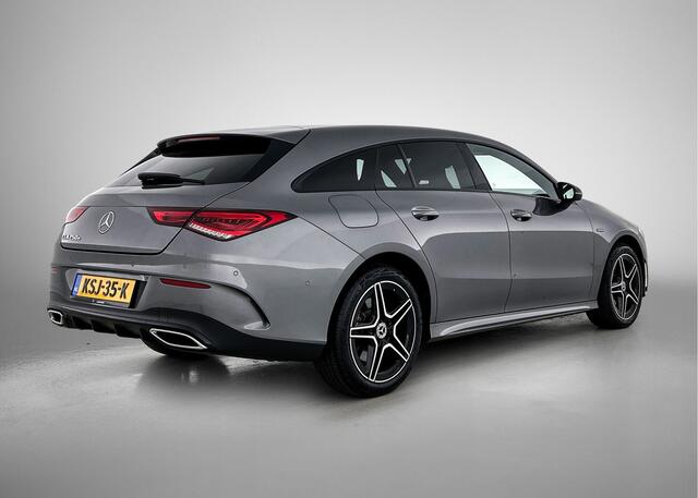 Mercedes-Benz Cla Shooting Brake 250 e AMG Plug-In Hybride AMG line | Night Pakket | Ledkoplampen | Parkeerpakket met achteruitrijcamera | Dodehoekassistent. Inclusief 24 maanden Mercedes-Benz Certified garantie voor Europa.