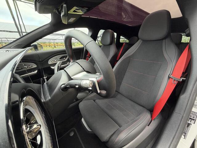 Mercedes-Benz Cla Shooting Brake 250+ Business Solution AMG 85.5 kWh | Night | AMG-line plus | Premium Pakket | Superscreen | Panoramadak | Memory stoelen | Sfeerverlichting |