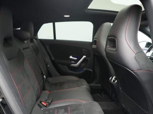 Mercedes-Benz Cla Shooting Brake 200 Business Solution AMG 164pk Dealer O.H. | Panodak | Camera | Multi Beam LED | Alcantara Sportstoelen Memory & Verwarmd | Sfeerverlichting | Keyless | Apple Carplay | Cruise Control | Navigatie | DAB |
