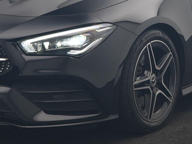 Mercedes-Benz Cla Shooting Brake 200 Business Solution AMG 164pk Dealer O.H. | Panodak | Camera | Multi Beam LED | Alcantara Sportstoelen Memory & Verwarmd | Sfeerverlichting | Keyless | Apple Carplay | Cruise Control | Navigatie | DAB |