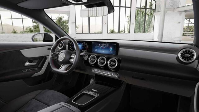 Mercedes-Benz Cla Shooting Brake 250 e Business Solution AMG | Night | Digital Light | Panoramadak | Multispaaks velgen | Stoelverwarming |