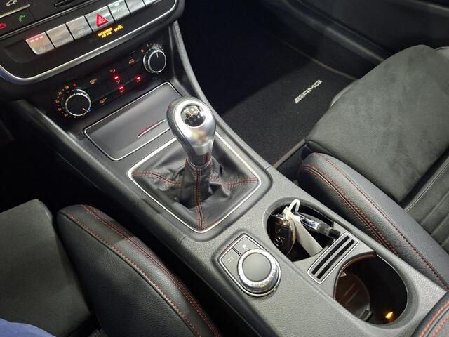 Mercedes-Benz Cla Shooting Brake 180 Business Solution AMG 123PK, ALCANTARA/LEER | NAVIGATIE | CRUISE CONTROLE | ELEC-ACHTERKLEP