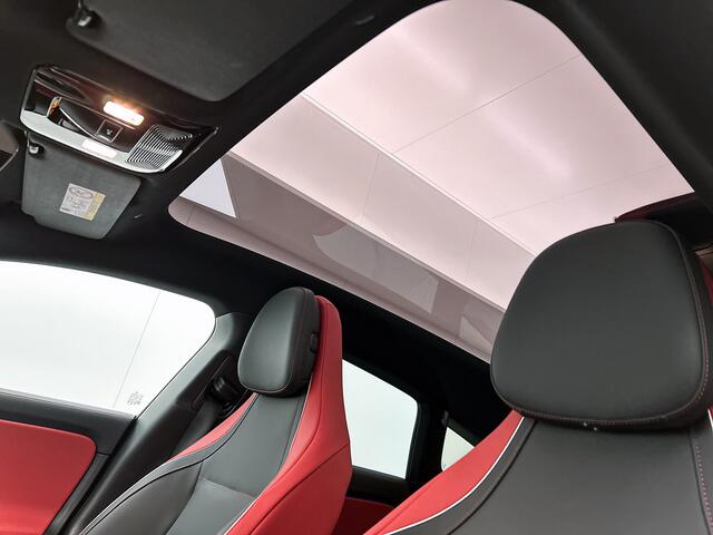 Mercedes-Benz Cla Shooting Brake 250+ Business Solution AMG 85 kWh | Nightpakket | Trekhaak | Sportstoelen | Vast panoramadak | Massagefunctie | 18 inch vijfspaaks lichtmetalen AMG-velgen | URBAN GUARD |