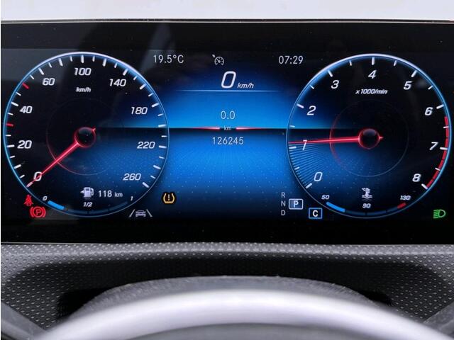 Mercedes-Benz Cla Shooting Brake 180 Business Solution Luxury Trekhaak | Parkeerpakket met achteruitrijcamera | Sfeerverlichting | Ledkoplampen | Stoelverwarming. Inclusief 24 maanden Mercedes-Benz Certified garantie voor Europa.