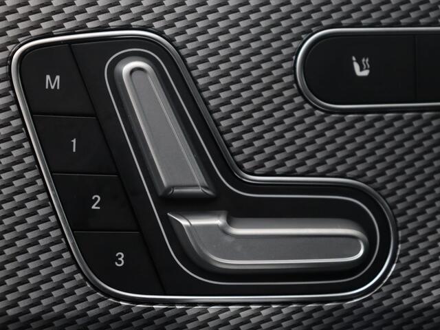 Mercedes-Benz Cla Shooting Brake 200 Business Solution Luxury | Panoramadak | Adaptive cruise | Memory | Trekhaak | Stoelverwarming | Camera | Park assist | Sfeerverlichting | Carplay | Climate control