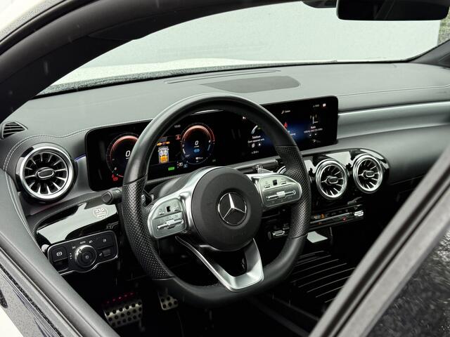 Mercedes-Benz Cla Shooting Brake 250 e Business Solution AMG | Pano | Ambient Light | MultiBeam LED | DAB+