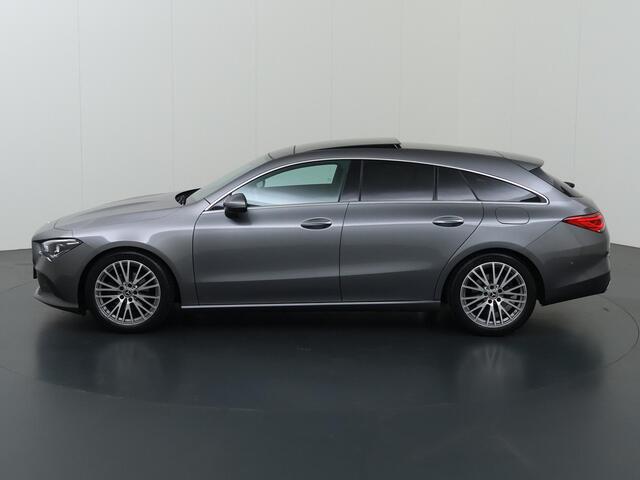 Mercedes-Benz Cla Shooting Brake 180 Luxury Line | Achteruitrijcamera | Trekhaak | Led koplampen | Sfeerverlichting |