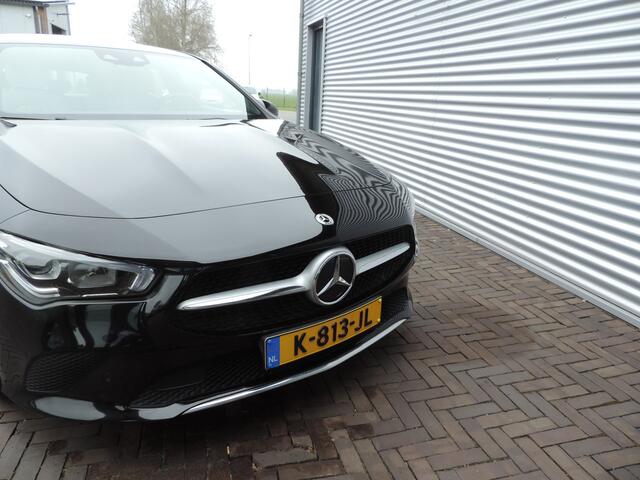 Mercedes-Benz Cla Shooting Brake 180 Business Solution Luxury leer sfeer licht