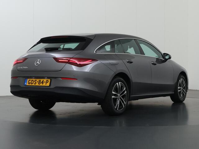 Mercedes-Benz Cla Shooting Brake 250 e Star Edition | Trekhaak | Stoelverwarming | Achteruitrijcamera | Widescreen |