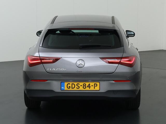 Mercedes-Benz Cla Shooting Brake 250 e Star Edition | Trekhaak | Stoelverwarming | Achteruitrijcamera | Widescreen |