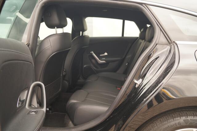 Mercedes-Benz Cla Shooting Brake 250e Business Solution Luxury Limited -LEER-