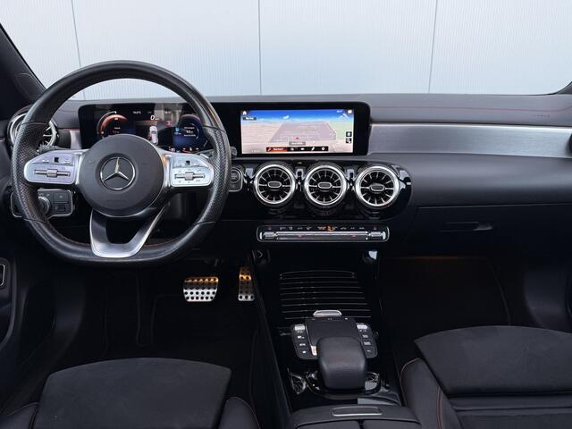 Mercedes-Benz Cla Shooting Brake 200 Premium Plus AMG-Pakket.