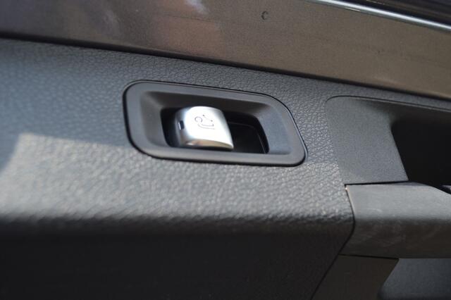 Mercedes-Benz E-KLASSE E200 - NL Auto - Elektr. Trekhaak