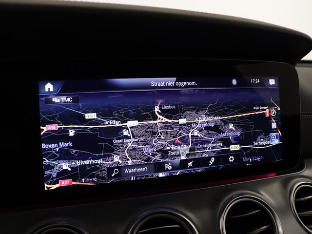 Mercedes-Benz E-KLASSE 300 e AMG Night Edition | Trekhaak | Dodehoek detector | Stoelverwarming | Navigatie | Sfeerverlichting | Inclusief 24 maanden Mercedes-Benz Certified garantie voor Europa.