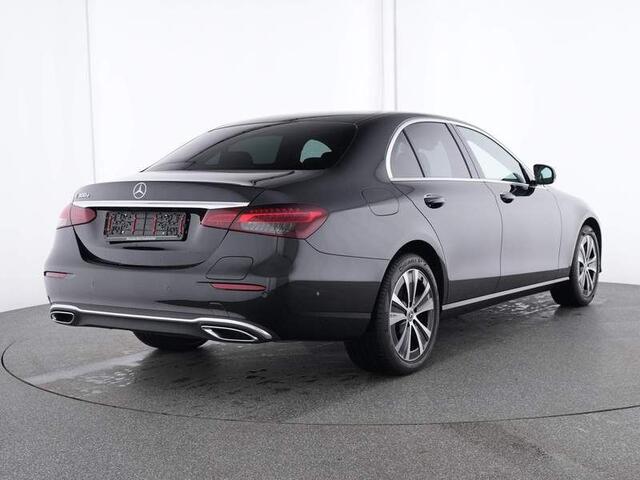 Mercedes-Benz E-KLASSE 300 e Avantgarde Distronic WideScreen LED Camera