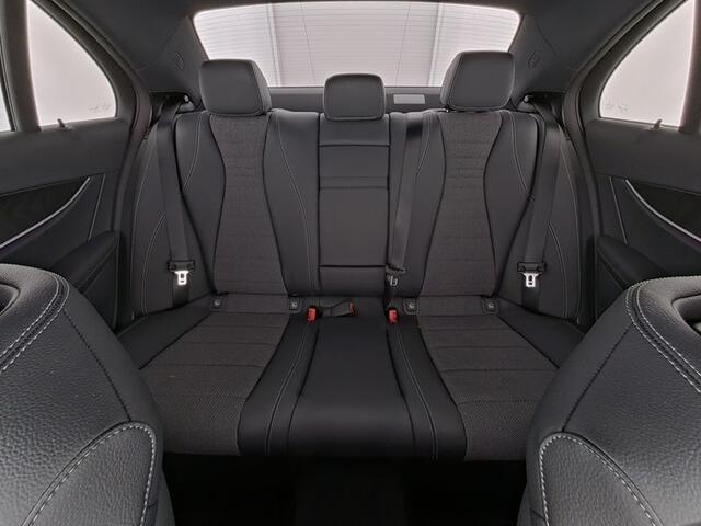 Mercedes-Benz E-KLASSE 300 e Avantgarde Distronic WideScreen LED Camera
