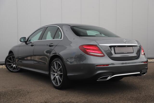 Mercedes-Benz E-KLASSE 220 D AMG Sport Automaat Widescreen Sfeerverlichting Memory Leder Navigatie 360 Camera 19 inch LMV Stoelverwarming Carplay Android Auto Multibeam LED