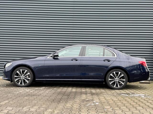 Mercedes-Benz E-KLASSE 300 e 4MATIC Avantgarde Plug In Hybrid PHEV | Trekhaak a Fabriek | Camera | Sportstoelen Verwarmd | Apple Carplay | Led Koplampen |