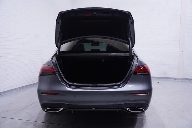 Mercedes-Benz E-KLASSE 200 Business Solution AMG Nieuw-Model panodak digitale cockpit privateglas sportstoelen DAB-ontvangst 360-camera led-verlichting grootlichtassist nappa-leder apple carplay schakelflippers electrische stoelbediening met stoelverwarming