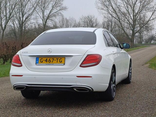 Mercedes-Benz E-KLASSE 200 Premium | Sfeerverlichting | Camera | Prachtige auto.