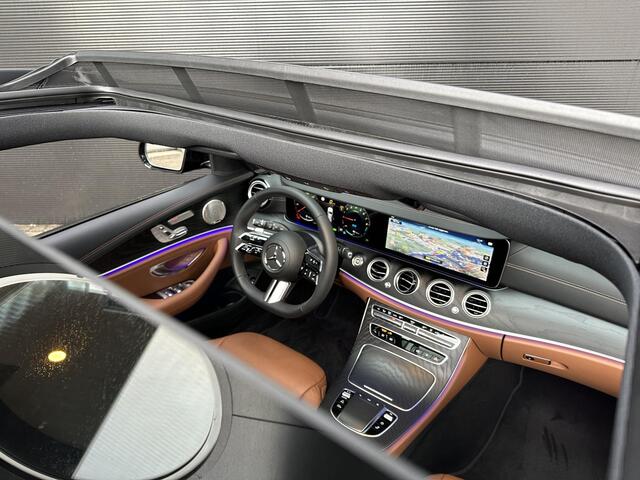 Mercedes-Benz E-KLASSE 300 e | Bruin leder | Panoramadak | Trekhaak | Night Pakket | Burmester Surround Sound | Head-up Display | 360° Camera | Elektrisch Verstelbare Voorstoelen + Memory | Apple CarPlay | Android Auto | Showmodel SALE