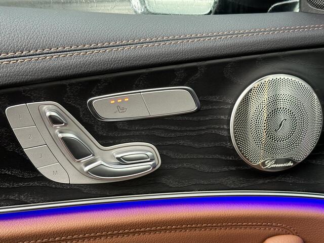 Mercedes-Benz E-KLASSE 300 e | Bruin leder | Panoramadak | Trekhaak | Night Pakket | Burmester Surround Sound | Head-up Display | 360° Camera | Elektrisch Verstelbare Voorstoelen + Memory | Apple CarPlay | Android Auto | Showmodel SALE