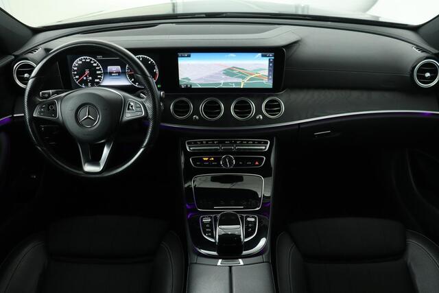 Mercedes-Benz E-KLASSE 220d Exclusive | Head-Up | Carplay | Widescreen | Stoelverwarming | Camera | Sfeerverlichting | Half leder | Full LED | Park Assist