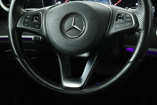 Mercedes-Benz E-KLASSE 220d Exclusive | Head-Up | Carplay | Widescreen | Stoelverwarming | Camera | Sfeerverlichting | Half leder | Full LED | Park Assist