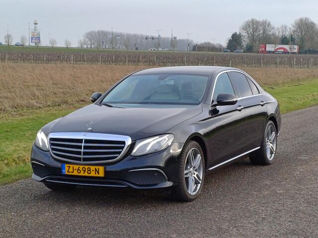 Mercedes-Benz E-KLASSE 200 Prestige | Chique uitstraling ! | Hout interieur | 19 "AMG | SFEER | LED