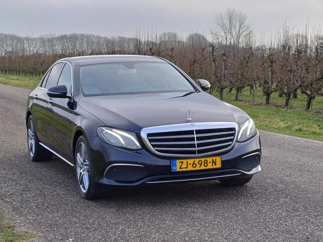 Mercedes-Benz E-KLASSE 200 Prestige | Chique uitstraling ! | Hout interieur | 19 "AMG | SFEER | LED