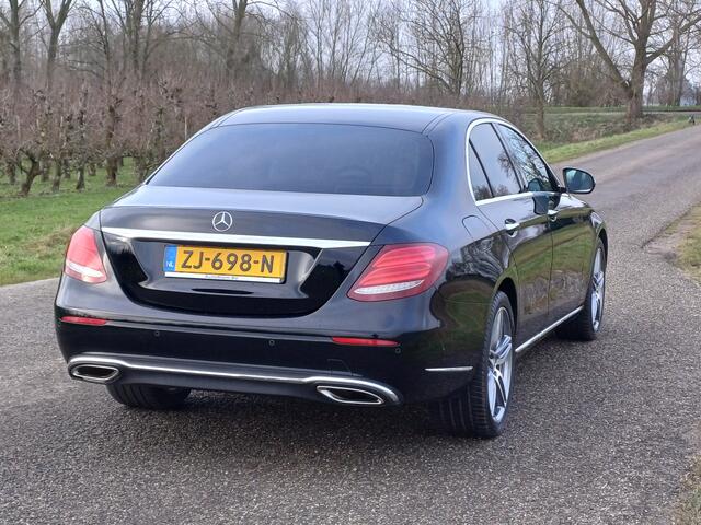 Mercedes-Benz E-KLASSE 200 Prestige | Chique uitstraling ! | Hout interieur | 19 "AMG | SFEER | LED