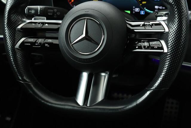 Mercedes-Benz E-KLASSE 300e AMG | Trekhaak | Stoelverwarming | Camera | Sfeerverlichting | Leder/Alcantara | Widescreen | Full LED | Navigatie