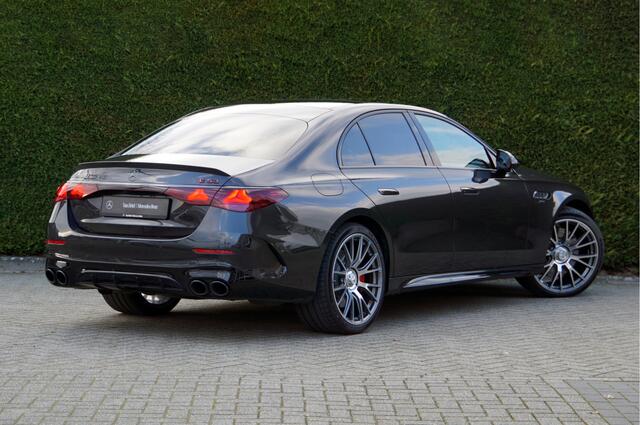 Mercedes-Benz E-KLASSE E-Klasse AMG E 53 4MATIC+ | Performance Stoelen | Panorama Trekhaak Burmester 4D Nappaleder
