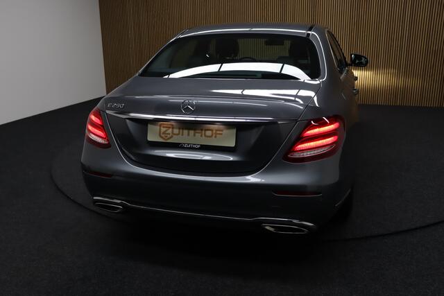 Mercedes-Benz E-KLASSE 250 Premium | Cruise-control | Dodehoekdetectie | Parkeerhulp | Rondomzicht Camera | Navigatie