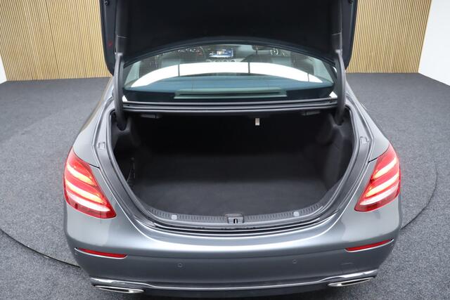 Mercedes-Benz E-KLASSE 250 Premium | Cruise-control | Dodehoekdetectie | Parkeerhulp | Rondomzicht Camera | Navigatie