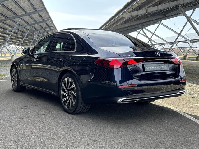 Mercedes-Benz E-KLASSE 300 e Luxury Line | Panoramadak | Stoelkoeling | Burmester 4D | Keyless |