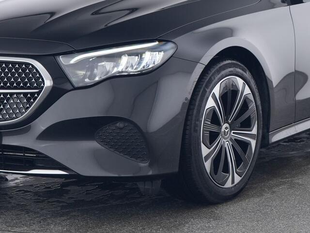 Mercedes-Benz E-KLASSE 300 e Plug-In Hybride | Rijassistentiepakket plus | Distronic | Stuur en Stoelverwarming | Apple CarPlay | Achteruitrijcamera | Inclusief 24 maanden MB Certified garantie voor Europa.
