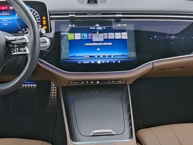 Mercedes-Benz E-KLASSE 300 e AMG Nightpakket | Panoramadak | Burmerster Sound | Distronic | Keyless Go | Augmented Reality | Inclusief 24 maanden MB Certified garantie voor Europa.