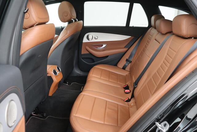 Mercedes-Benz E-KLASSE 300e AMG | Panoramadak | Head-Up | Trekhaak | 360 camera | Burmester Surround | Matrix LED | Nappaleder | Sfeerverlichting | Memory | Stoelverwarming | Carplay | Keyless