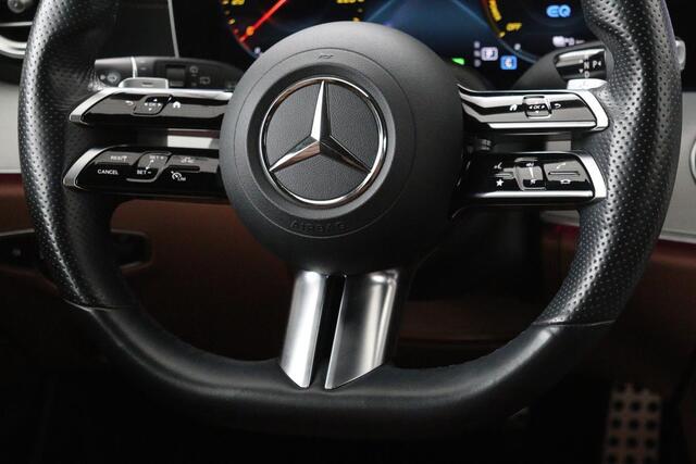 Mercedes-Benz E-KLASSE 300e AMG | Panoramadak | Head-Up | Trekhaak | 360 camera | Burmester Surround | Matrix LED | Nappaleder | Sfeerverlichting | Memory | Stoelverwarming | Carplay | Keyless