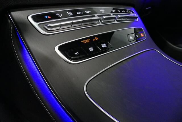 Mercedes-Benz E-KLASSE 300 e Business Solution AMG / E63 AMG Grill / E63 AMG Diffuser / Panoramadak / Burmester Sound System / Sfeerverlichting / LED Koplampen / 19'' LMV / Night pakket / Apple Carplay - Andriod auto / Stoelverwarming / Achteruitrijcamera / Widescreen