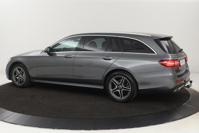 Mercedes-Benz E-KLASSE 300e AMG | Adaptive cruise | 360 camera | Trekhaak | Stoelverwarming | Matrix LED | Keyless | Leder/Alcantara | Widescreen | Navigatie | Sfeerverlichting