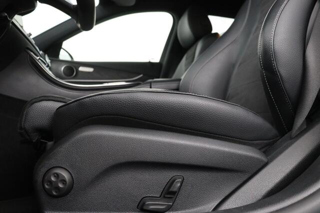 Mercedes-Benz E-KLASSE 300e AMG | Adaptive cruise | 360 camera | Trekhaak | Stoelverwarming | Matrix LED | Keyless | Leder/Alcantara | Widescreen | Navigatie | Sfeerverlichting