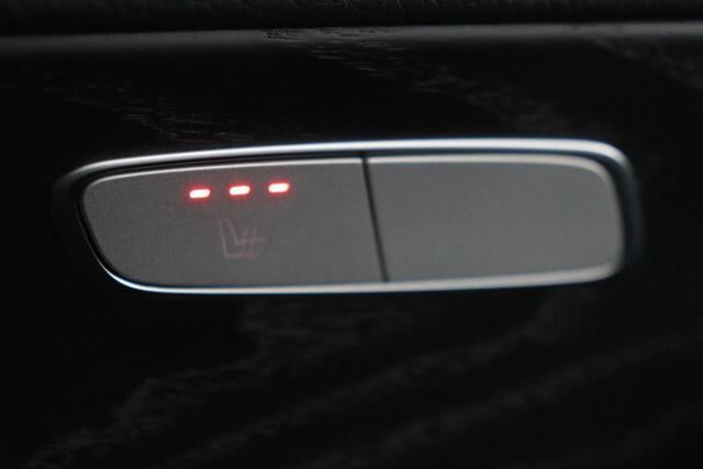 Mercedes-Benz E-KLASSE 300e AMG | Adaptive cruise | 360 camera | Trekhaak | Stoelverwarming | Matrix LED | Keyless | Leder/Alcantara | Widescreen | Navigatie | Sfeerverlichting