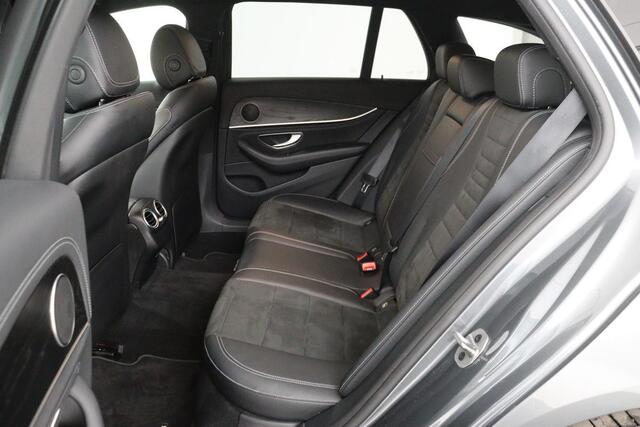 Mercedes-Benz E-KLASSE 300e AMG | Adaptive cruise | 360 camera | Trekhaak | Stoelverwarming | Matrix LED | Keyless | Leder/Alcantara | Widescreen | Navigatie | Sfeerverlichting