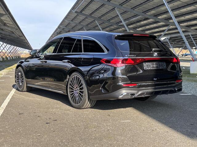 Mercedes-Benz E-KLASSE 300 e Sport Edition | Superscreen| Rijassistentiepakket | Trekhaak | Panorama-schuifdak | Burmester |