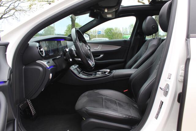 Mercedes-Benz E-KLASSE 220 d Prestige Plus / Trekhaak / Panoramadak / 360Camera / Head-up / 19'' / Memory seats / Sfeerverlichting / Leder&Alcantara / Apple CarPlay / Dodehoek / Navigatie / Stoelverwarming / Cruise Control
