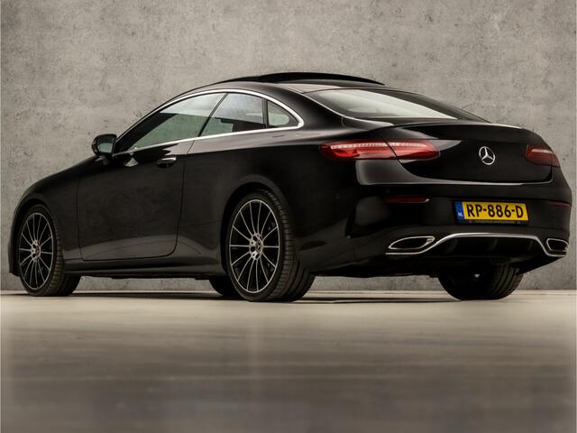 Mercedes-Benz E-KLASSE Coupé 200 AMG Sport 184Pk Automaat (SCHUIFDAK, NAVIGATIE, SFEERVERLICHTING, MEMORY SEATS, BURMESTER, 360 CAMERA, STOELVERWARMING, LEDER, ZWART HEMEL, NIEUWSTAAT)